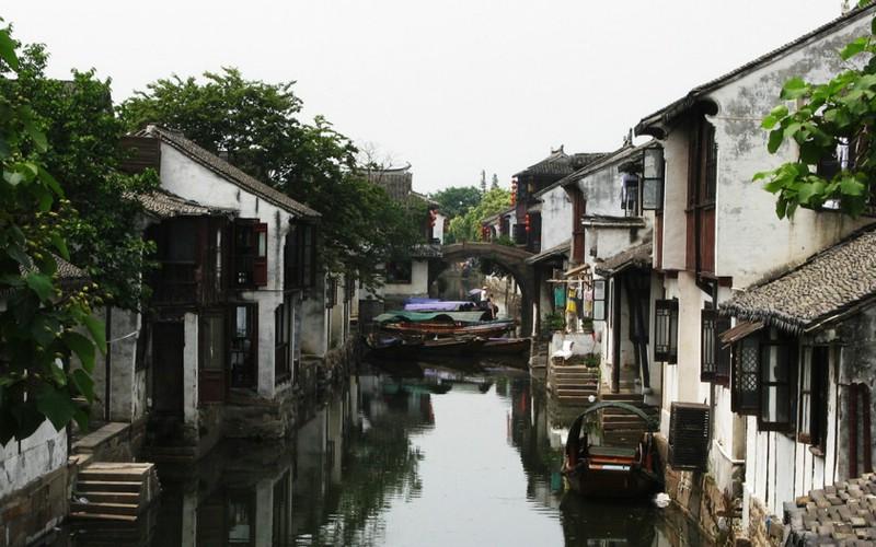 收盘丨沪指再跌破2800点，A股三大指数月线六连阴